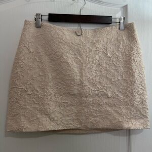 Arefeva Chic Lace Mini Skirt in Cream size L